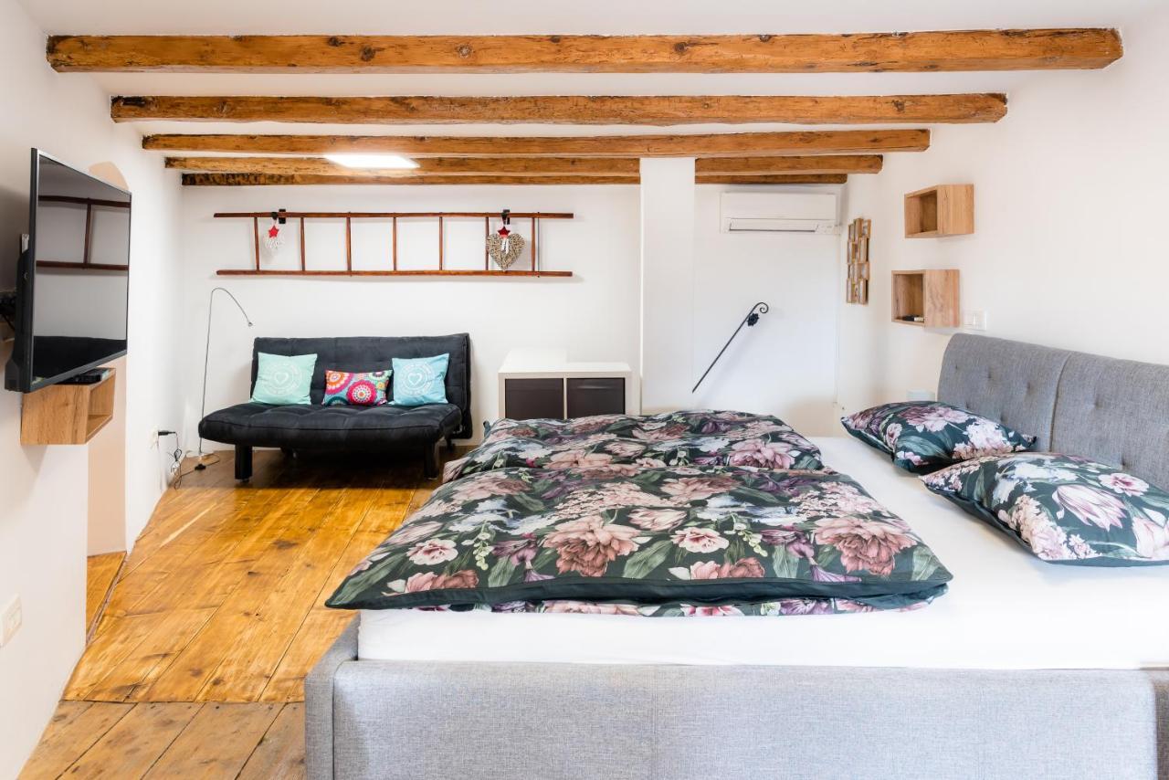 Apartment Villa Irena Great For A Family Holiday With Free Parking And Ev Station Ajdovscina Exterior foto